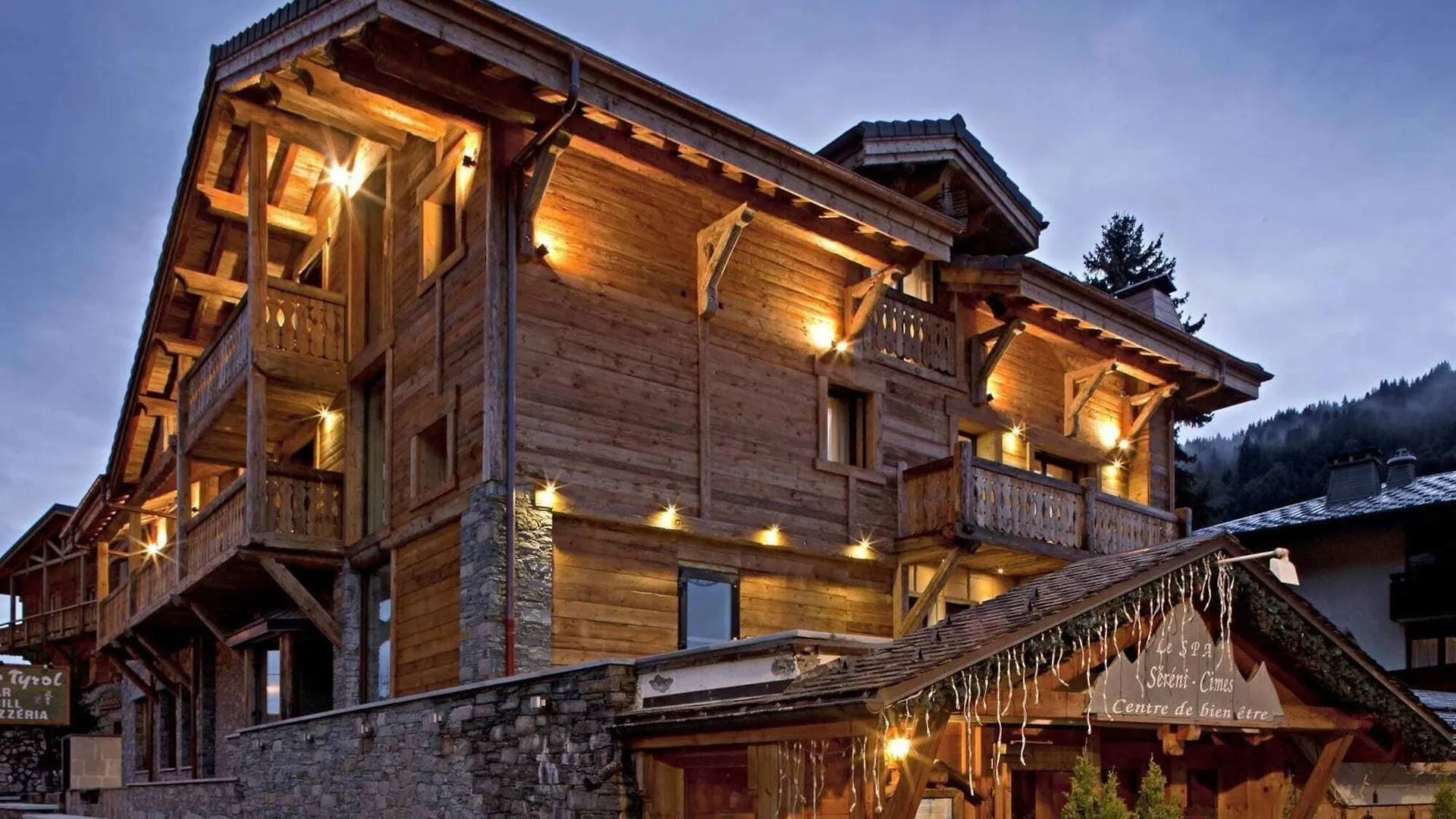 Chalet-Hotel La Marmotte, La Tapiaz & Spa, The Originals Relais Les Gets 4*,  France