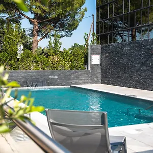 https://kyriad-prestige-aix-en-provence.fr-provencehotel.com