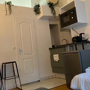 Apartment Canal Saint Martin